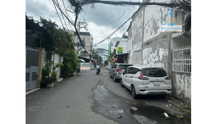 Nhà phố Hoàng Quốc Việt Q7 không lộ giới, không quy hoạch